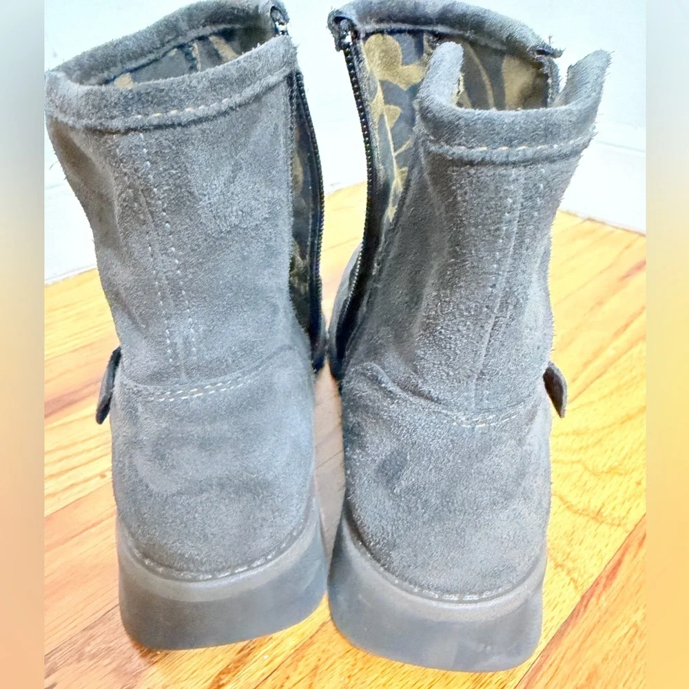 Fly London Riley Gray Suede Ankle Boots with Buckle - new - Picture 5 of 10